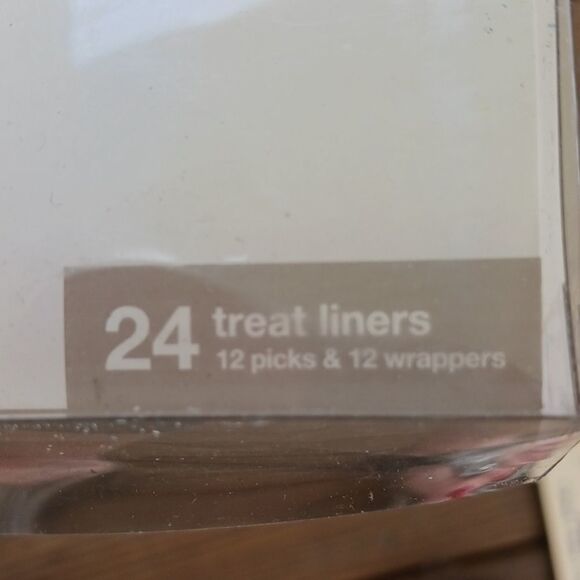 Martha Stewart Celebrations cupcake decoration sets NWT - Picture 4 of 12